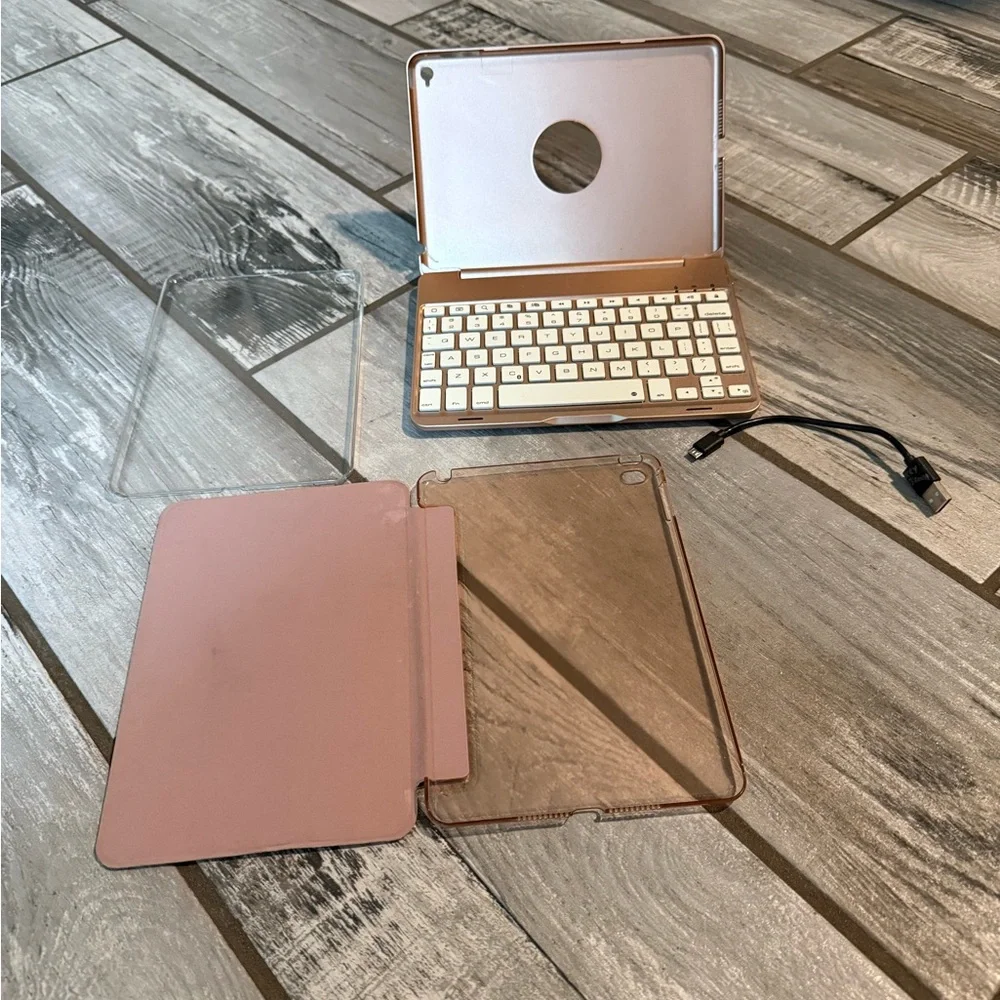Rose Gold IPad 4 mini Keyboard Case